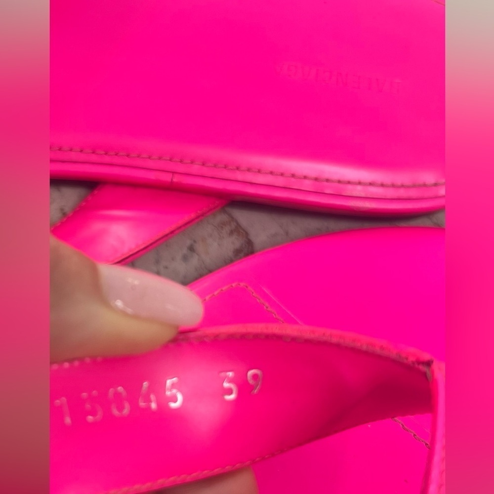 Balenciaga Neon Pink Women's Sandals thong size 39 - Picture 11 of 12